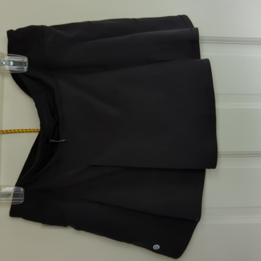 BO/GO Lululemon Black Pace Rival Skirt (10T) and Lululemon Grey Tank Top (8)